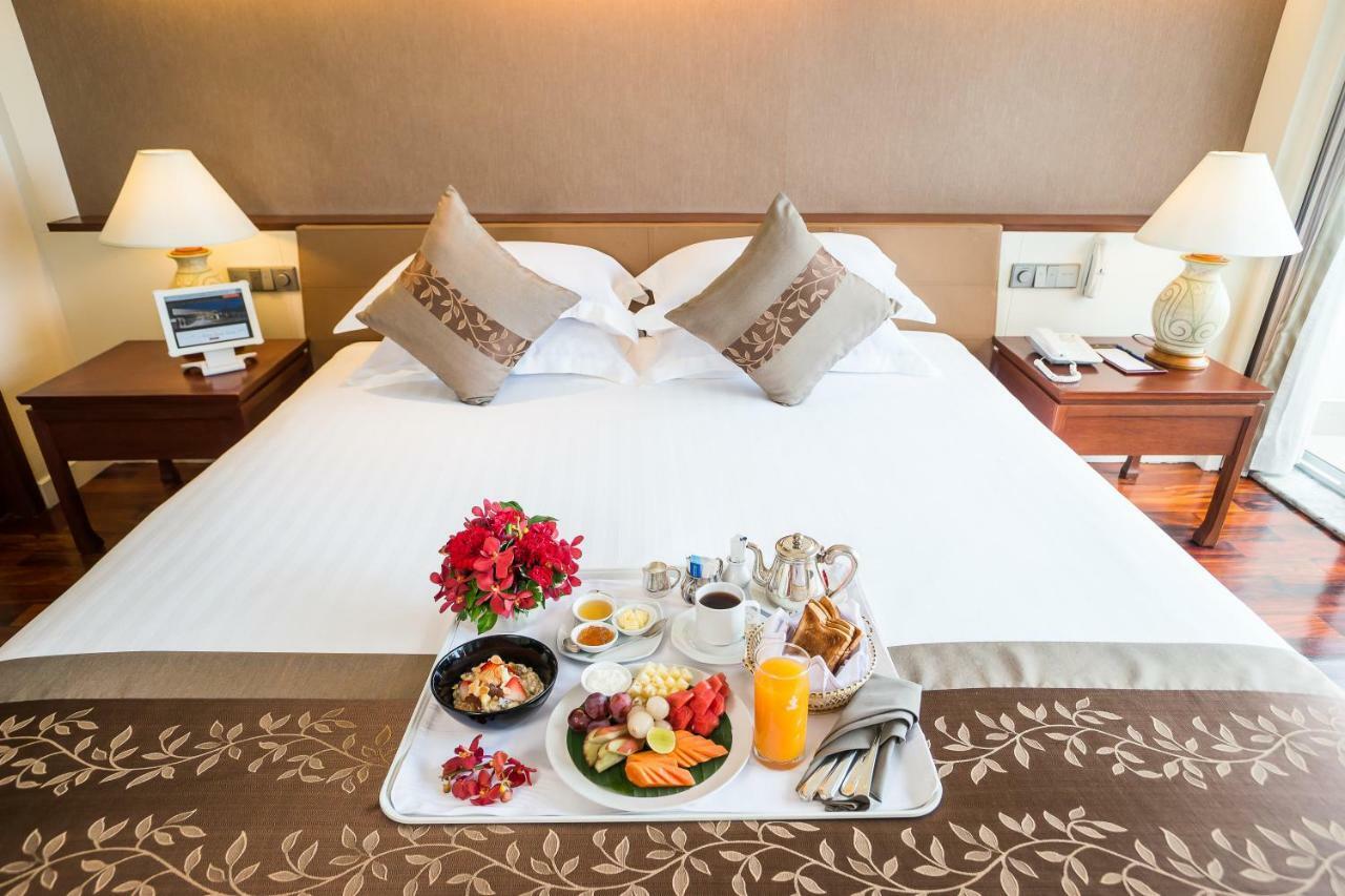 Royal Wing Suites & Spa Pattaya Exteriör bild